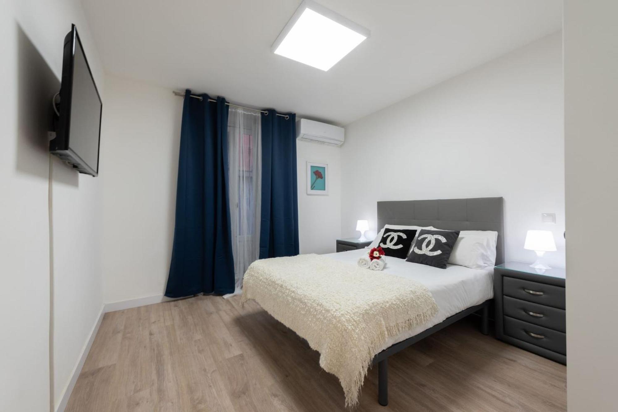 Apartamentos Day Madrid Santo Domingo Centro Gran Via Sol Malasana מראה חיצוני תמונה