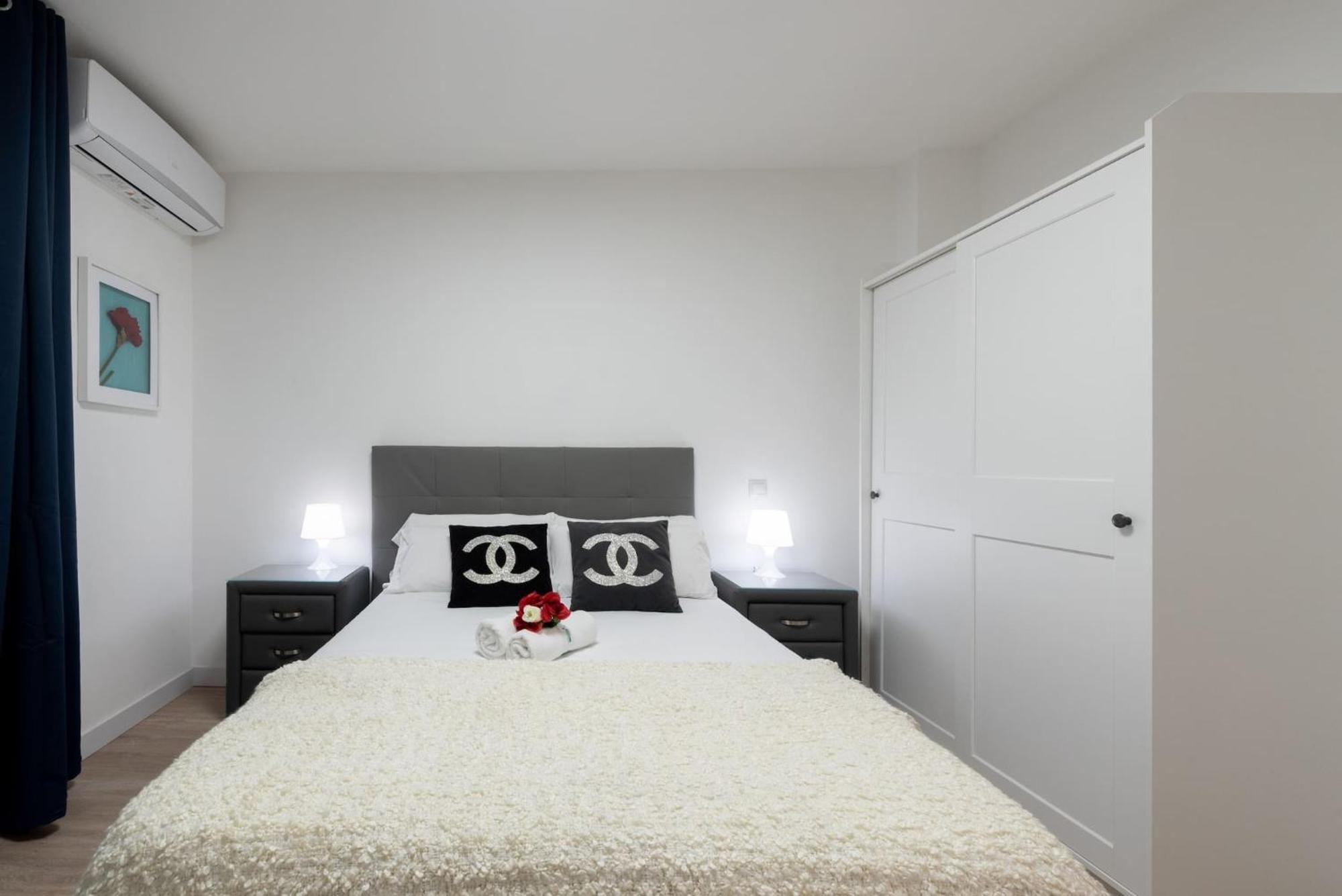 Apartamentos Day Madrid Santo Domingo Centro Gran Via Sol Malasana מראה חיצוני תמונה