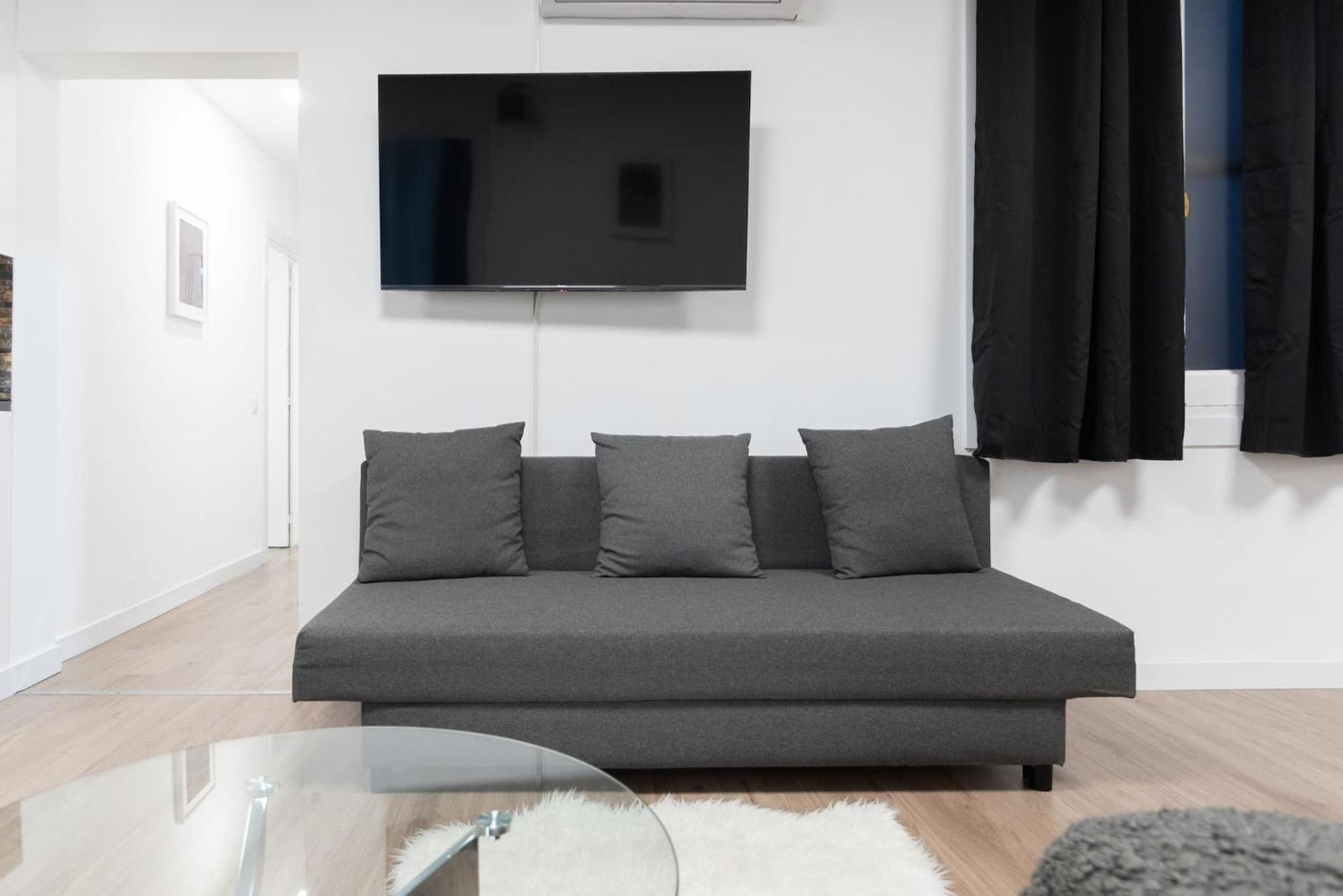 Apartamentos Day Madrid Santo Domingo Centro Gran Via Sol Malasana מראה חיצוני תמונה