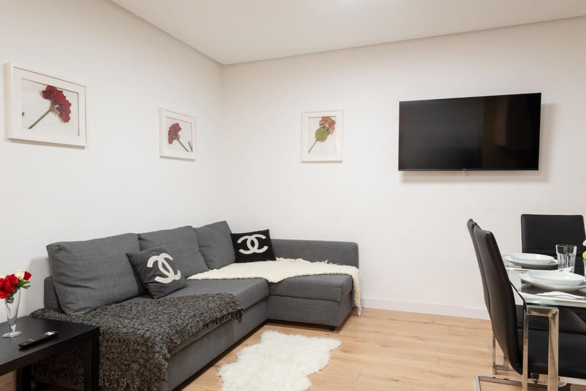 Apartamentos Day Madrid Santo Domingo Centro Gran Via Sol Malasana מראה חיצוני תמונה