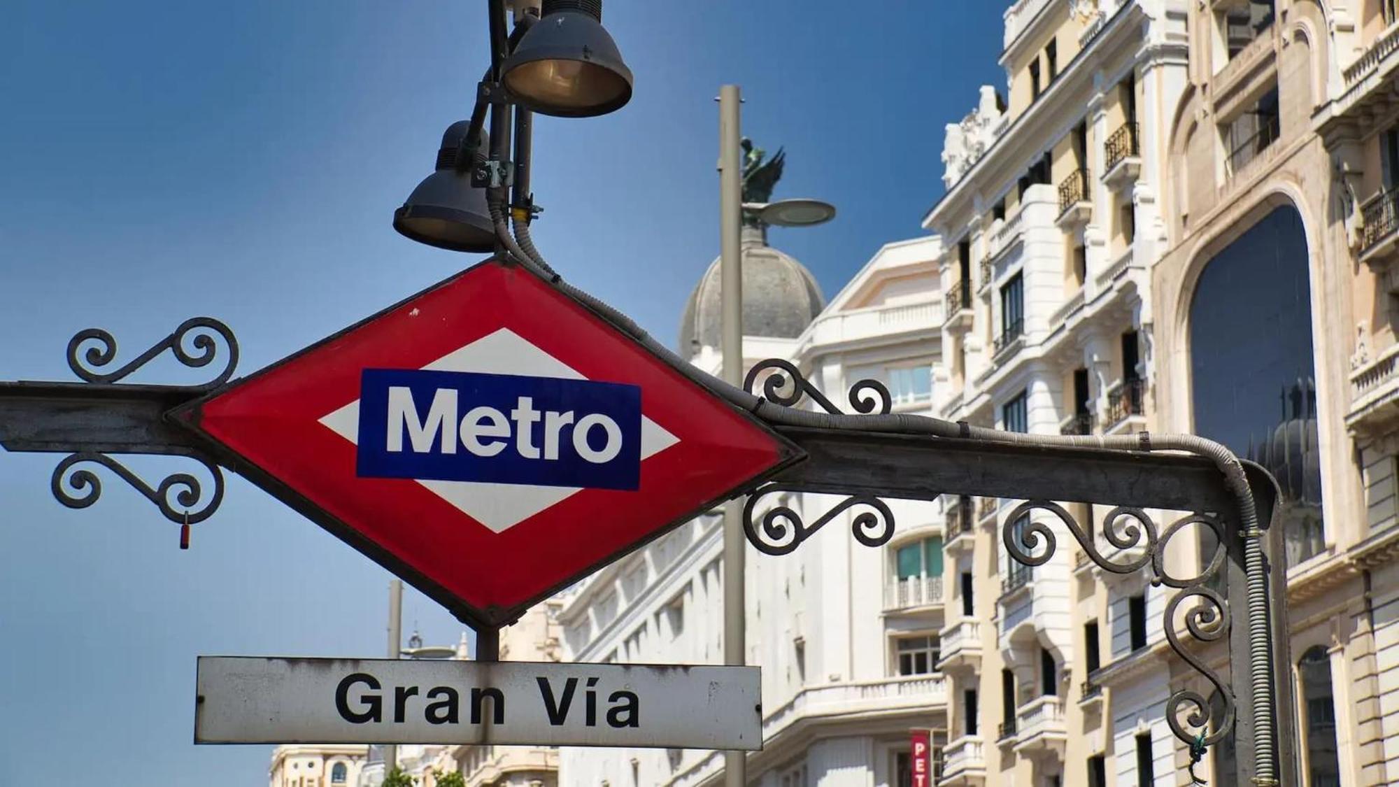 Apartamentos Day Madrid Santo Domingo Centro Gran Via Sol Malasana מראה חיצוני תמונה