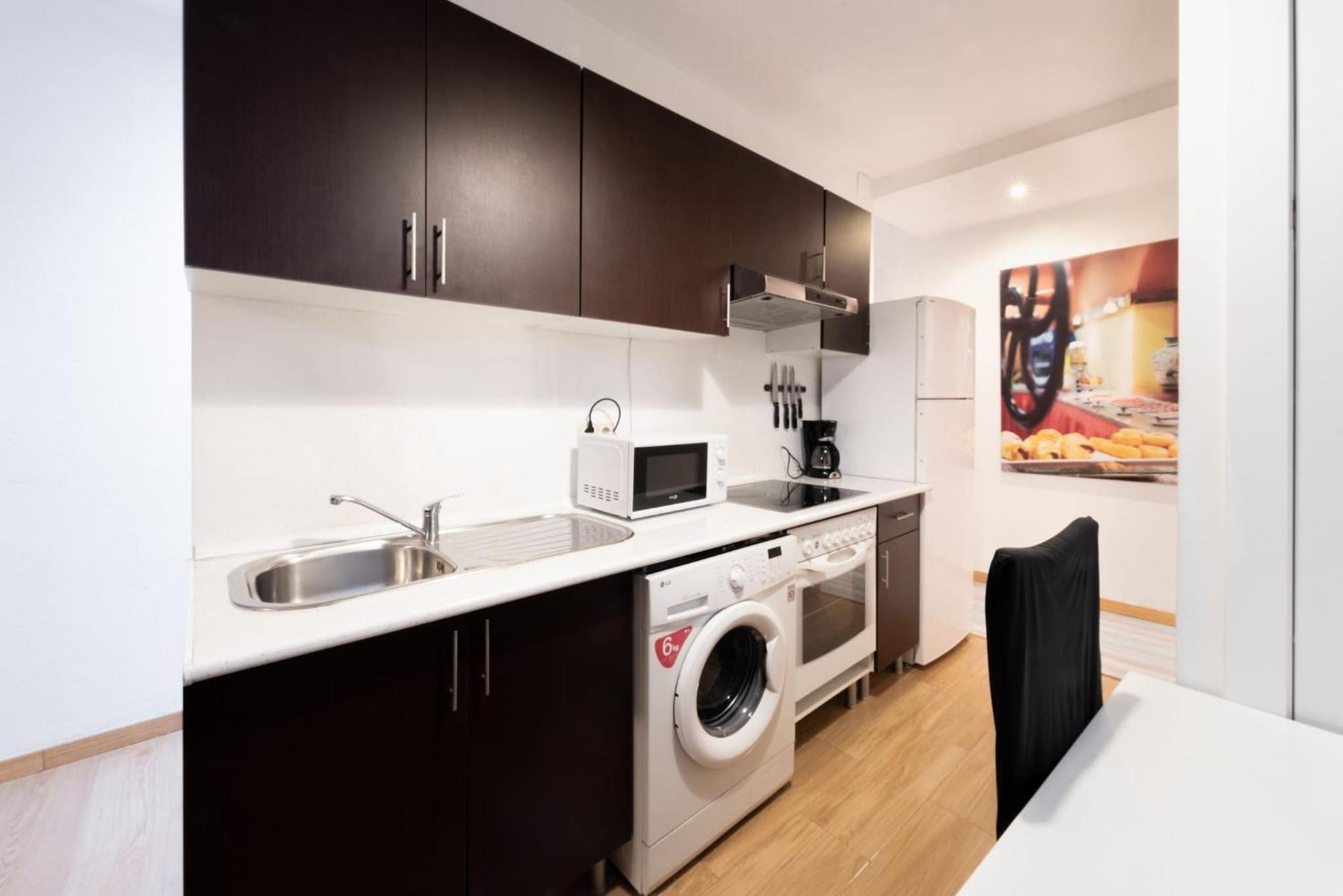 Apartamentos Day Madrid Santo Domingo Centro Gran Via Sol Malasana מראה חיצוני תמונה